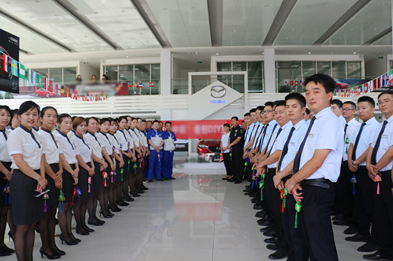 “五月五，是端午，吃粽子，戴香囊，龙舟下水喜洋洋。”一年一度的端午节即将来临，集团公司企化部与各汽车公司联动组织开展的“粽情端午•香飘中联”香包DIY互赠活动圆满落下帷幕。