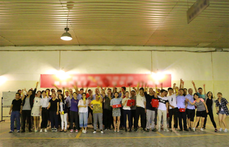 “不需要你有强健的体魄，也不需要你有体育特长，只要你富有团队协作精神，你就是今晚的赢家！”9月20日18:30-20:30，福迪汽贸北二环店的精兵强将在这一天迅速转变角色，个个化身为身手矫健的参赛选手，一场趣味横生的秋季团队运动会在福迪汽贸北二环店钣金车间拉开帷幕。